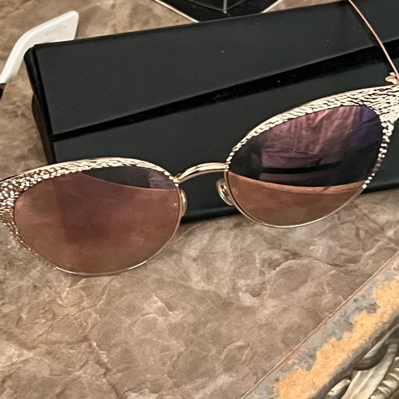 Christian Dior sunglasses Authentic - Picture 2 of 2